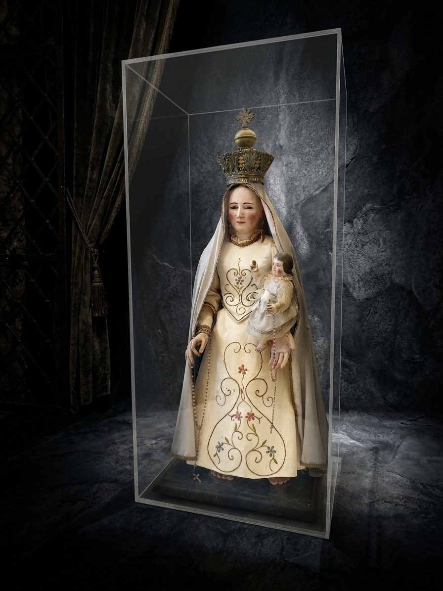 teca in plexiglass per statua madonna