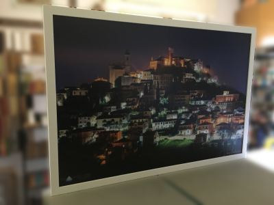 Cornice pe foto su opalino con impianto led SPENTO